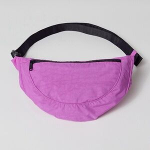 BAGGU Crescent Fanny Pack in Extra Pink